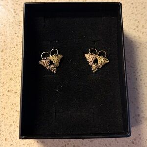 Vintage Tri-color Black Hills 14k Gold Grape earrings Elegant